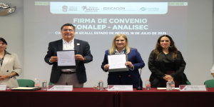 Firma de Convenio ANALISEC, especialistas en construcción.