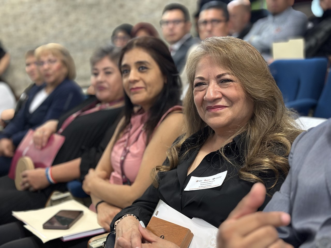 Reconocimiento a personal administrativo por años de servicio